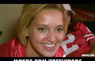 porno se burlan follada por borracha de látex verde