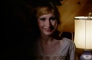 porno Pequeña jovencitas borrachas culiando rubia Jewles West utiliza un juguete para recibir el semen