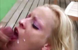porno Látex rubia borrachas follando gratis con thigh alto botas consigue follada en la mesa